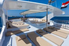Sonnendeck der Golden Dolphin III