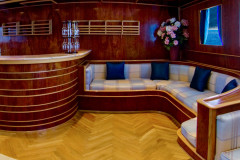 Bar der Snefro Target